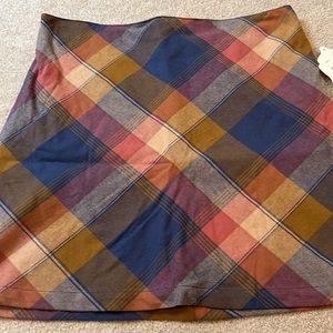 Skirt plaid, thin material perfect for Summer, Fall, or winter